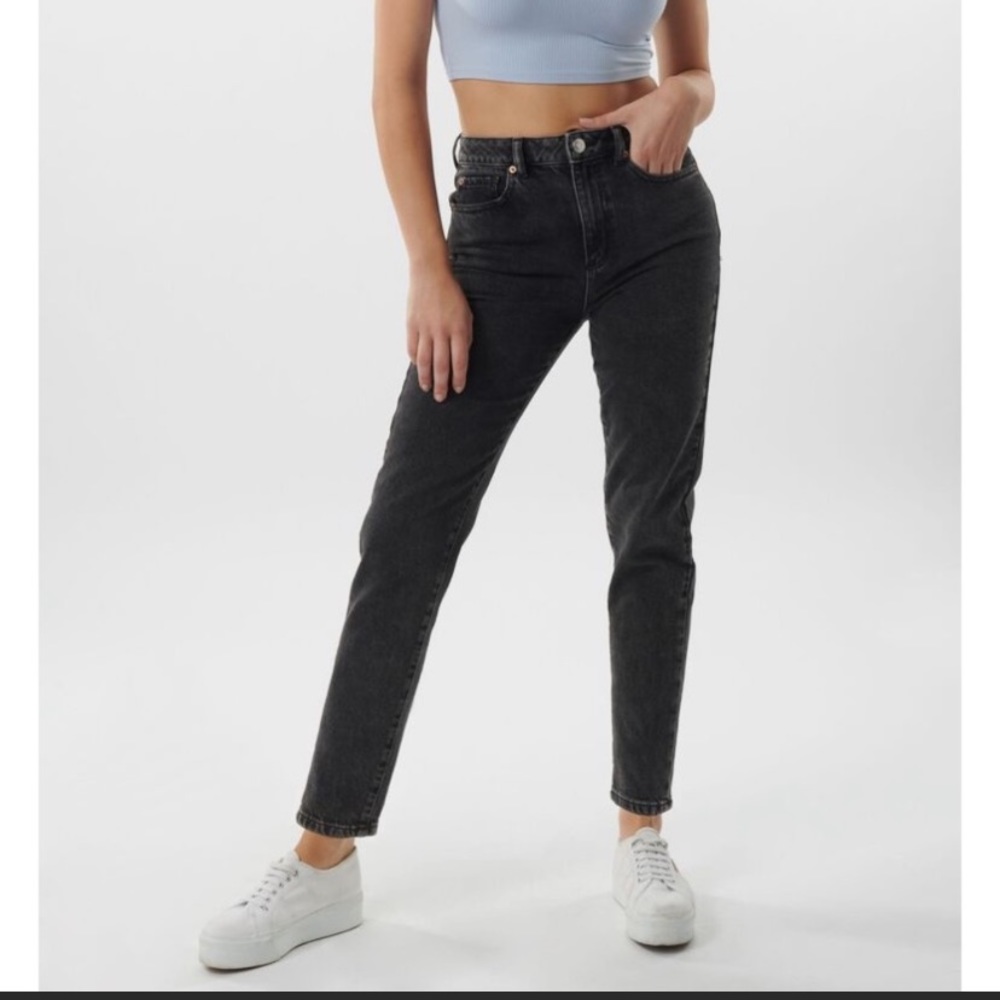 NWT Garage Mom Jeans